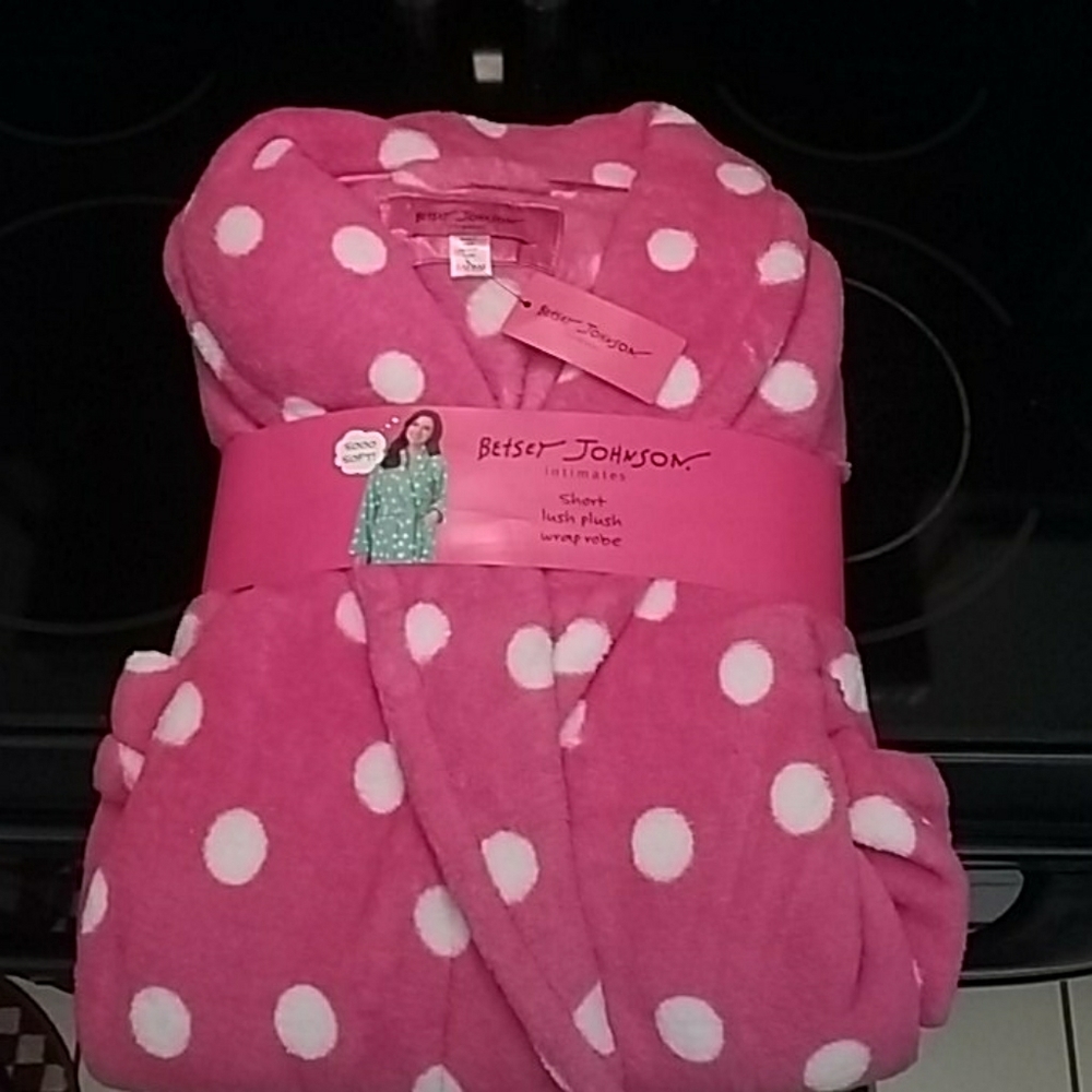 Betsey Johnson plush wrap/robe